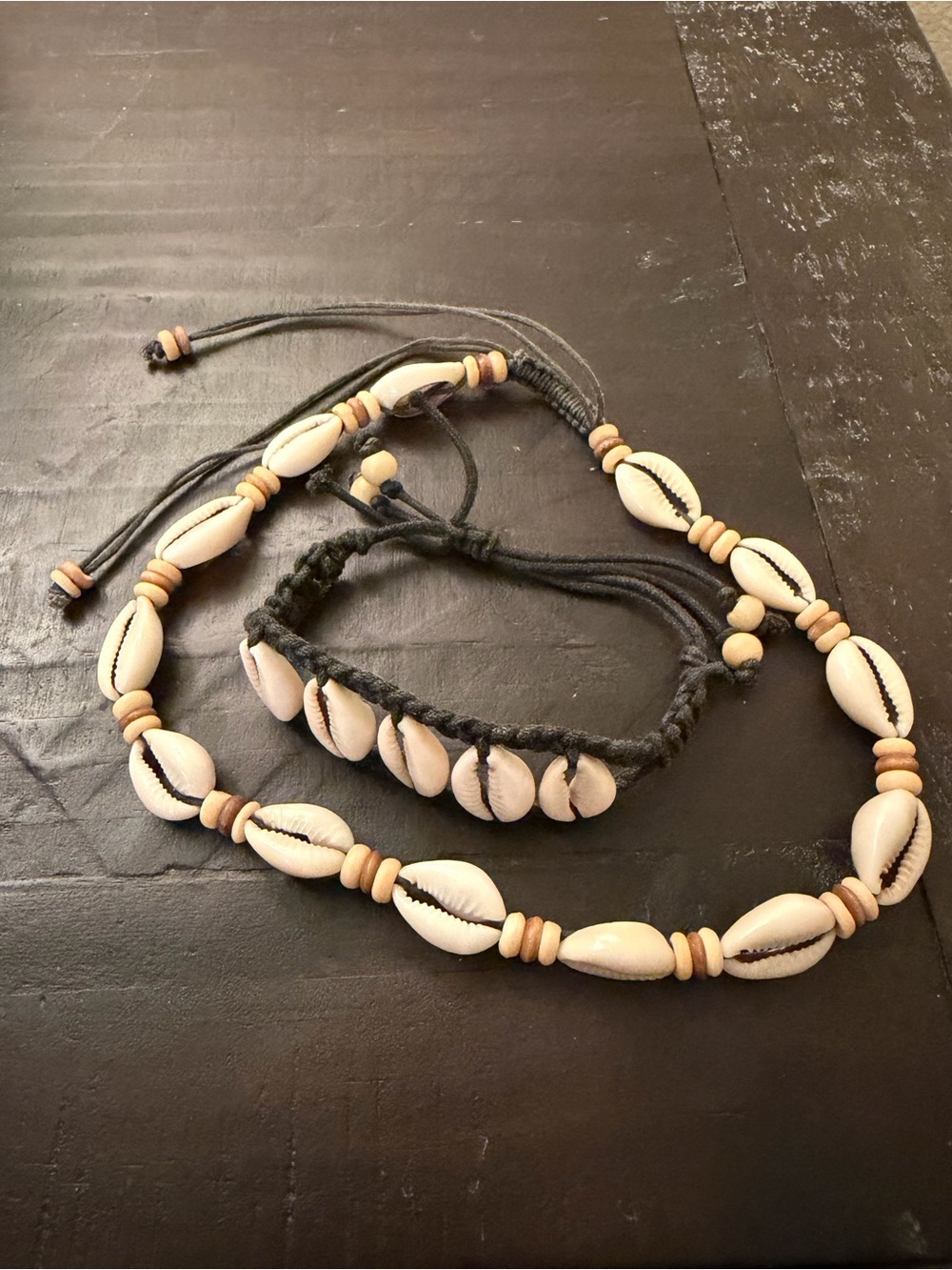 Vintage Bohemian Shell Necklace and Bracelet Set in White and Tan
